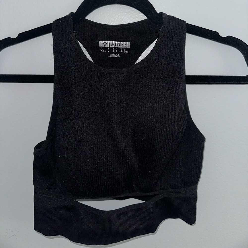 F21 Athletic top with cutout
